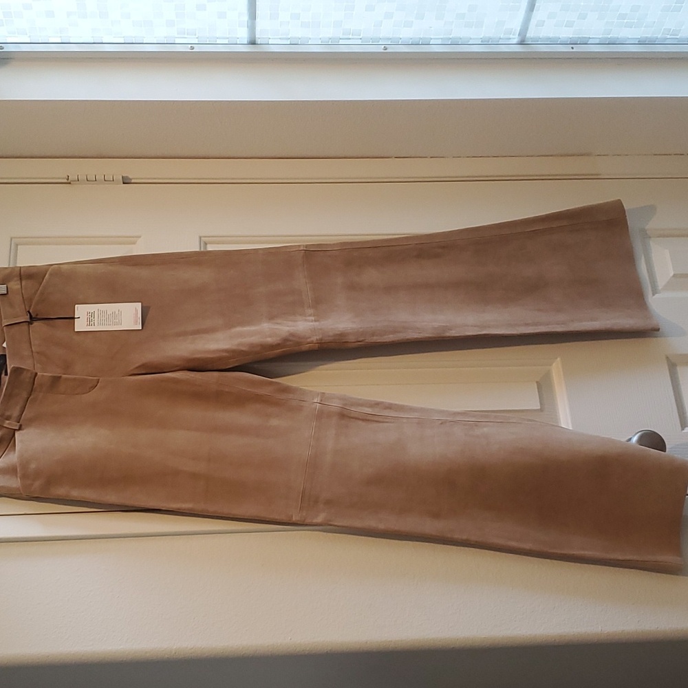 Express the editor pant .Suede.